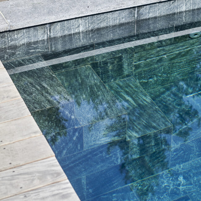 Redonnez une nouvelle vie à votre piscine grâce à la rénovation